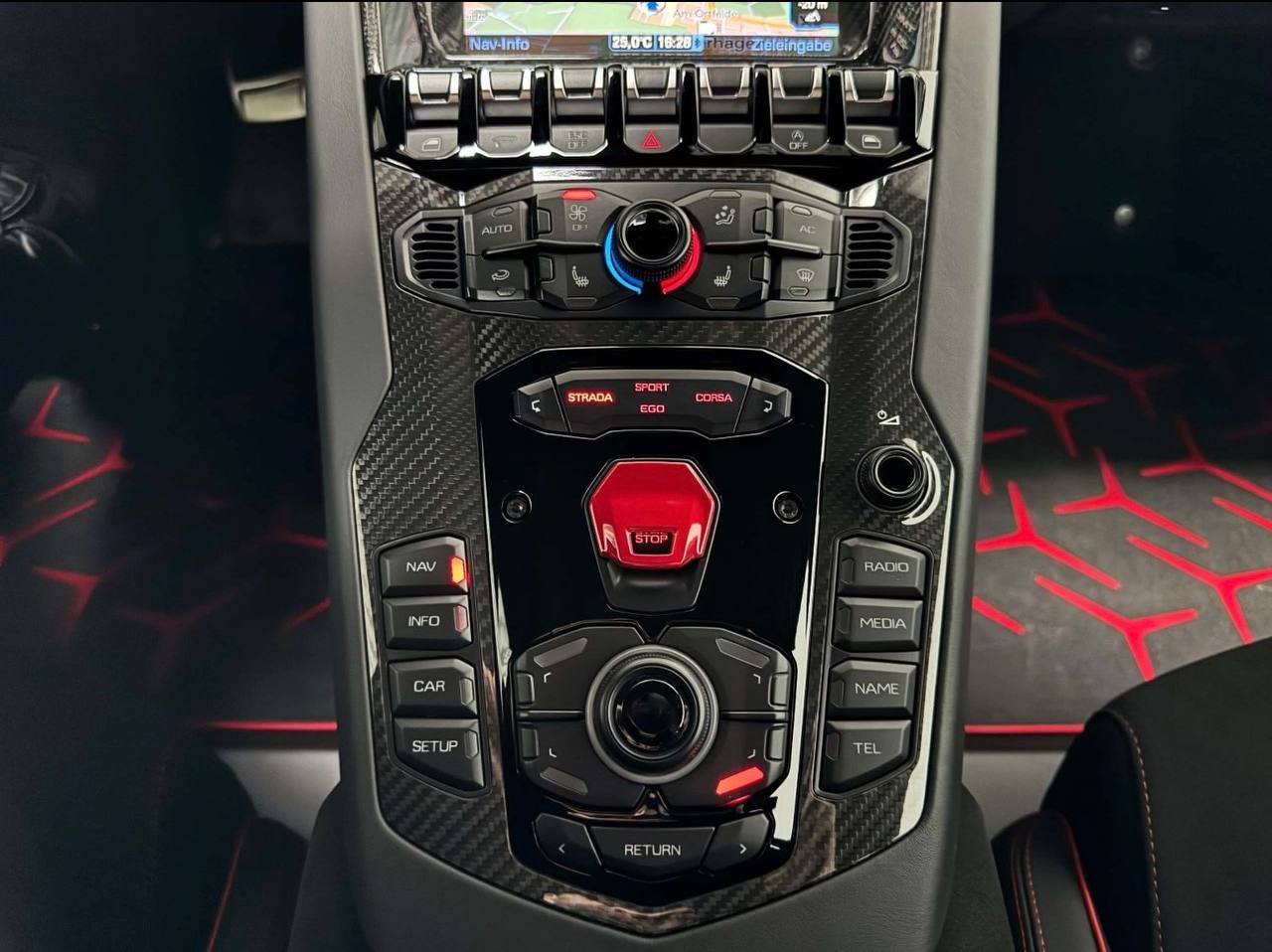 Lamborghini Aventador