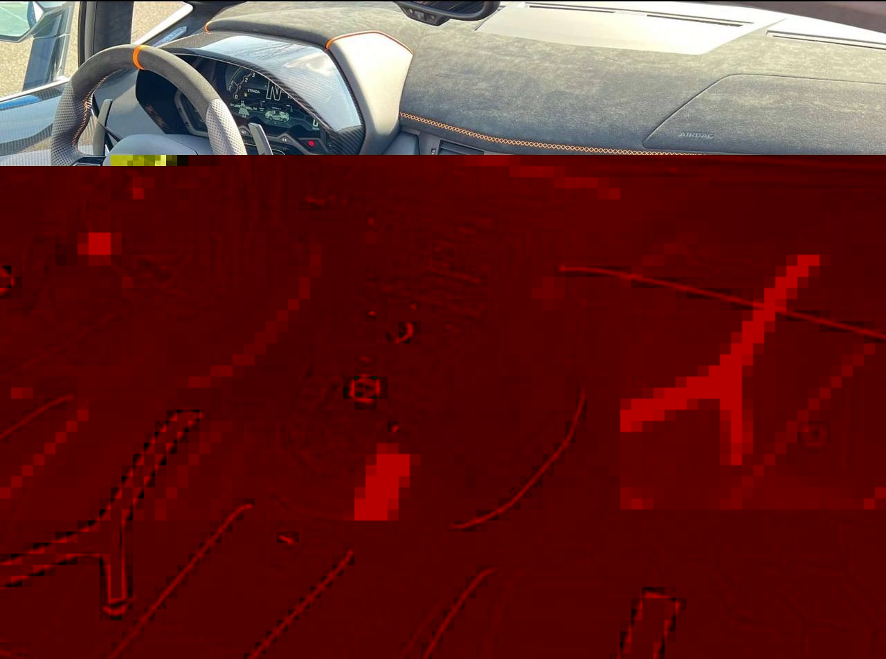  Lamborghini Aventador