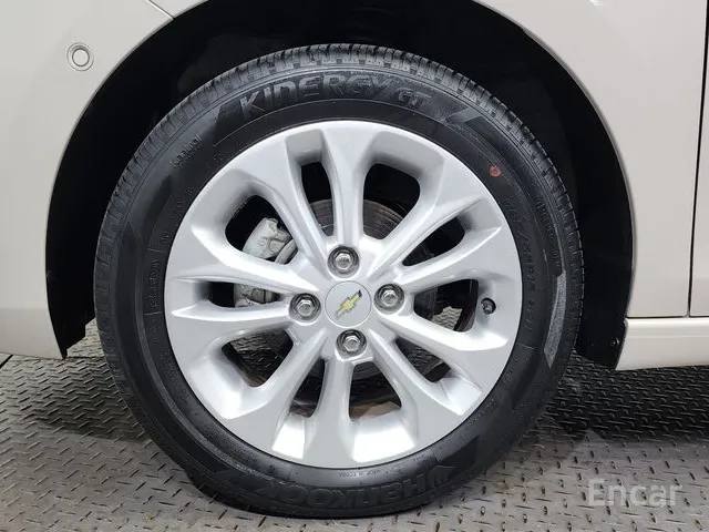 Chevrolet Spark Premier