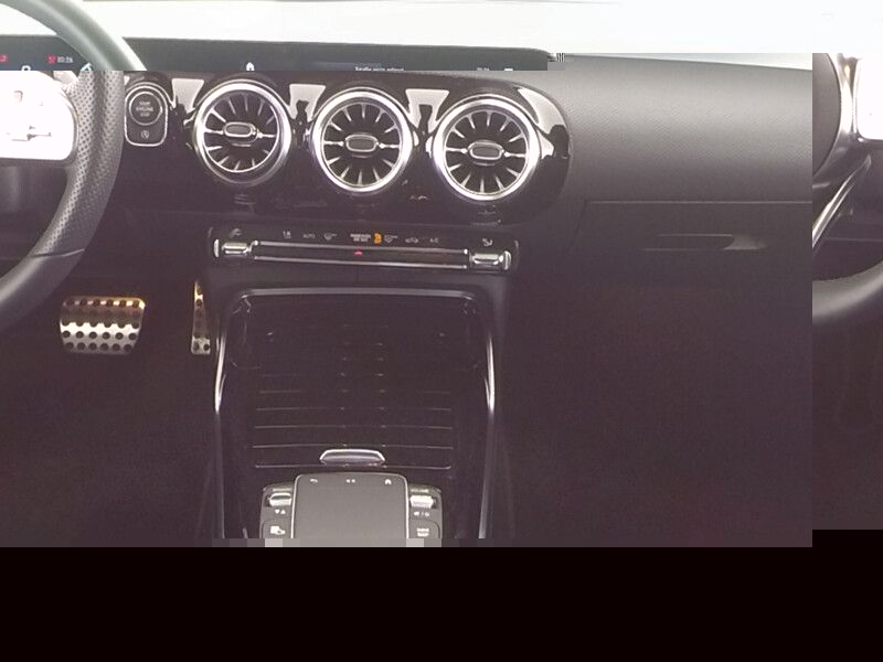 Mercedes-Benz CLA 35 AMG